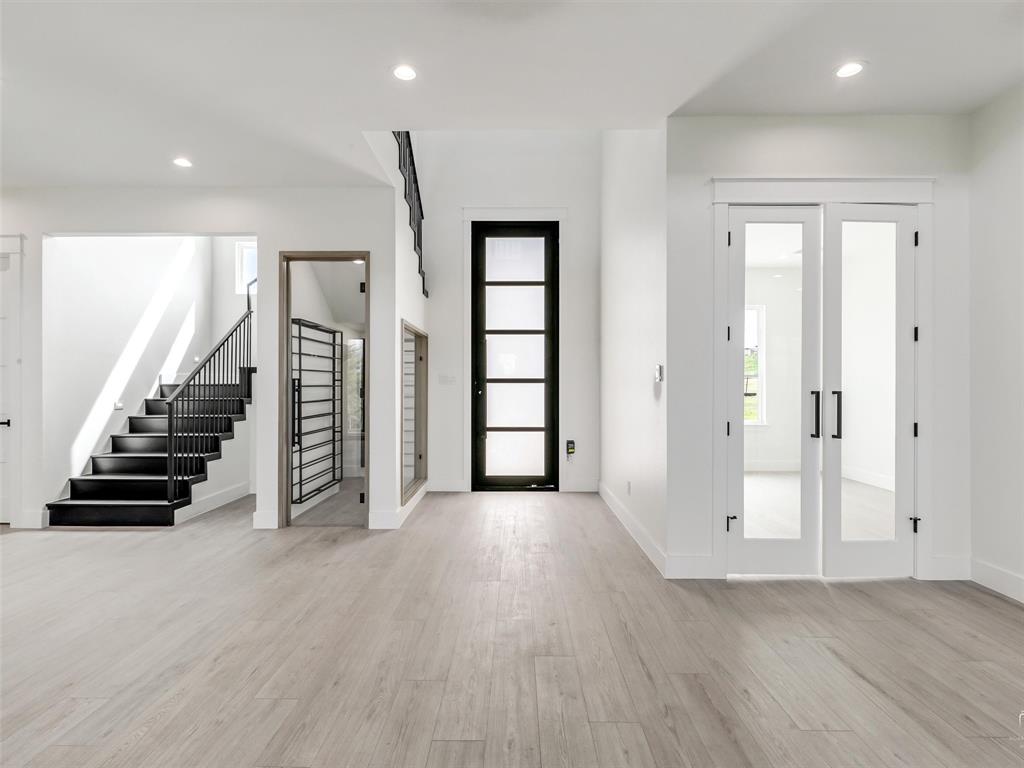 Deer Crossing - Residential