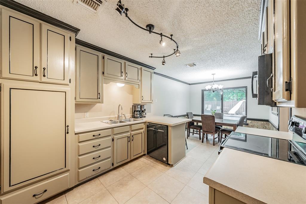 7525 Woodhaven Drive