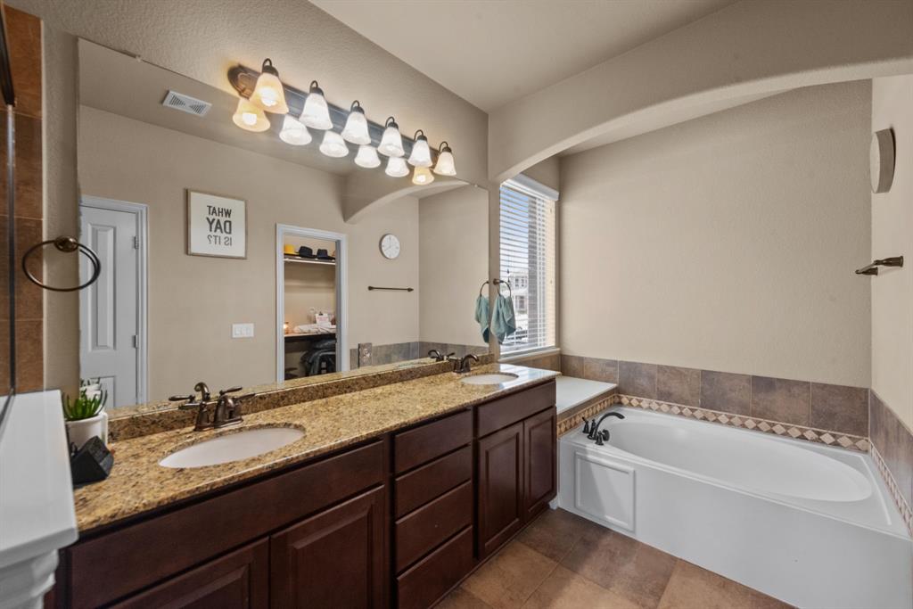 Mira Lagos G 2 - Residential