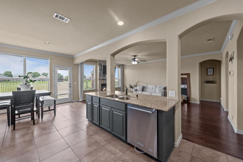 Mira Lagos G 2 - Residential