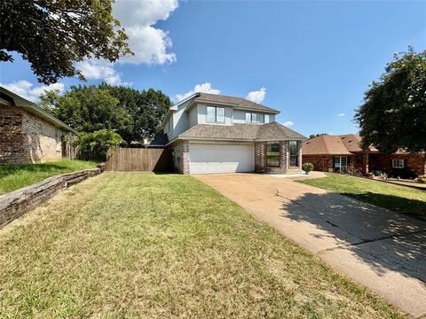 421 Birchwood Lane Fort Worth TX 76108