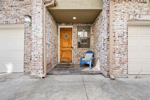 1922 Euclid Avenue B Dallas TX 75206