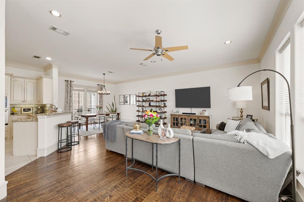 1922 Euclid Avenue B