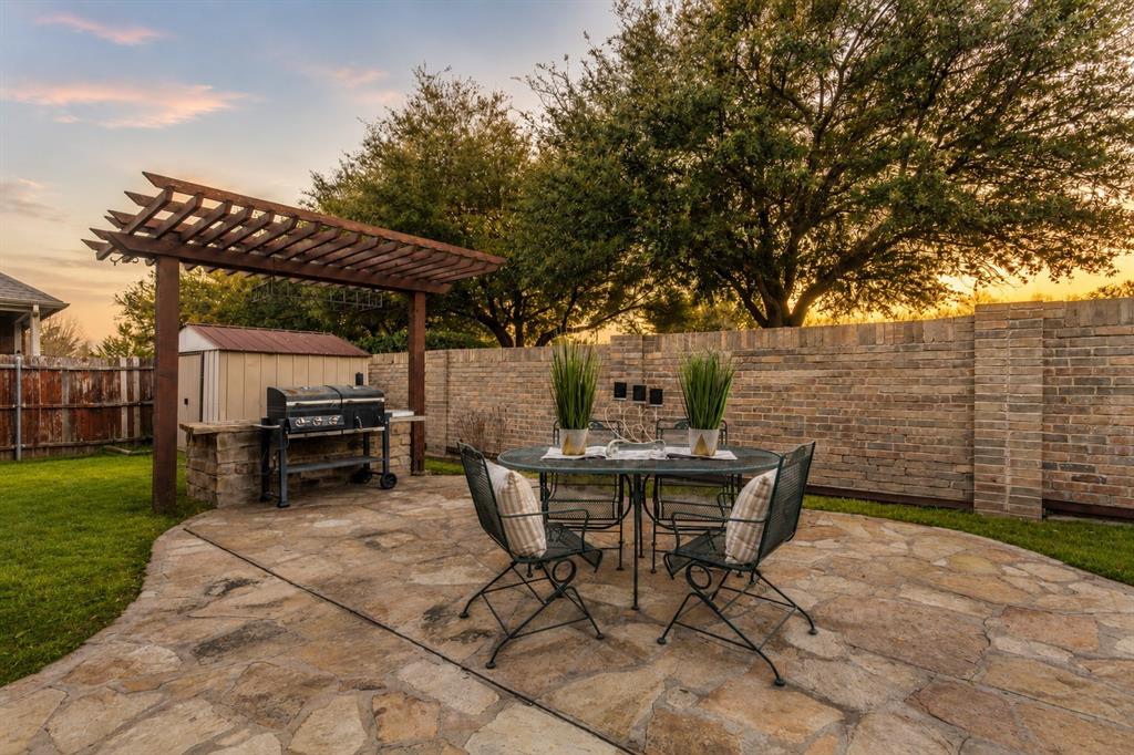 2724 Maple Creek Drive
