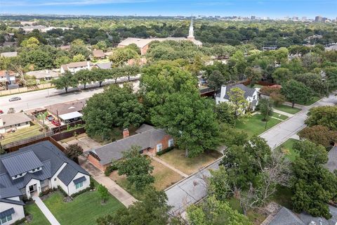 A home in Farmers Branch