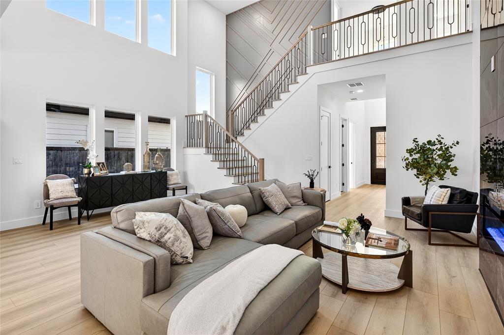 1843 Dennison Street