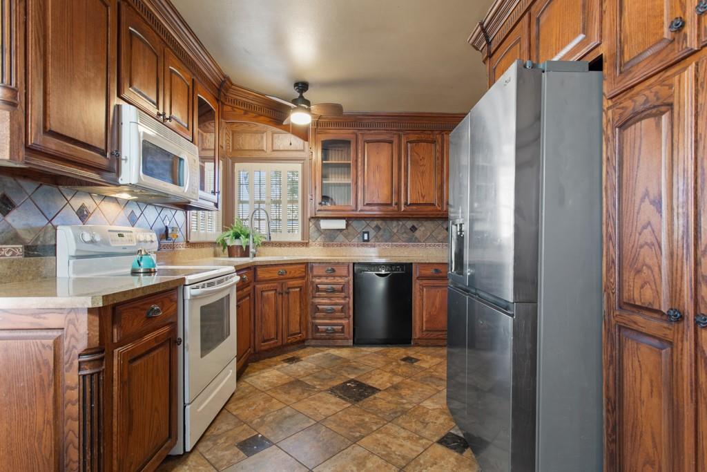 CITY OF LINDALE - Residential