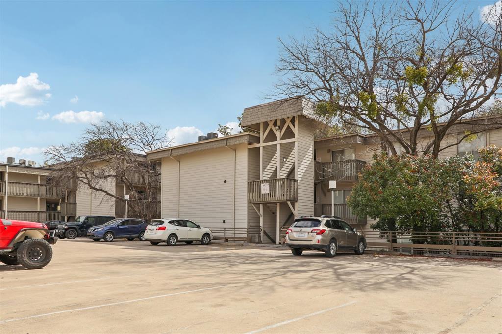 River Oaks Condos - Residential