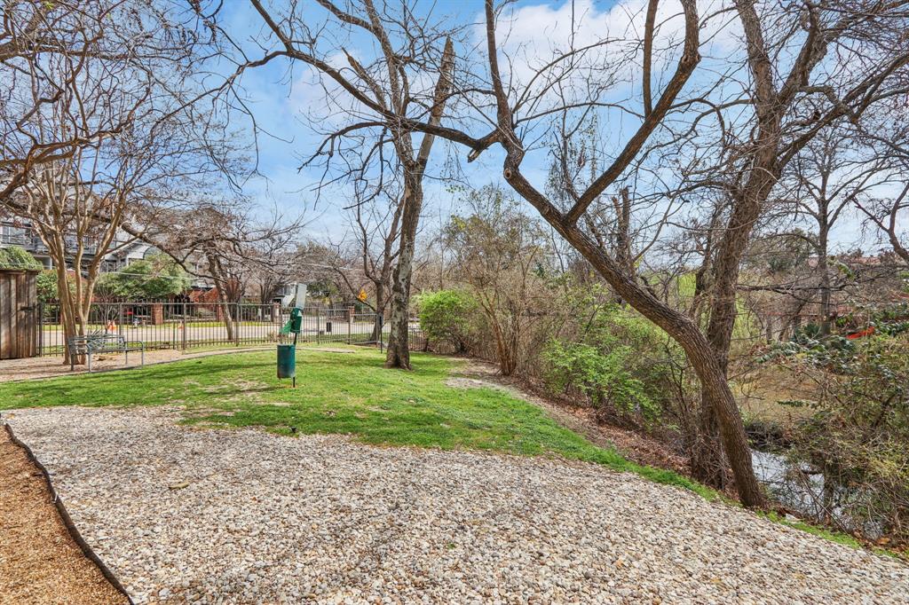 River Oaks Condos - Residential