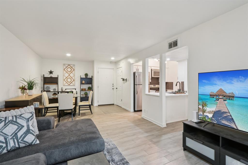 4859 Cedar Springs Road 128