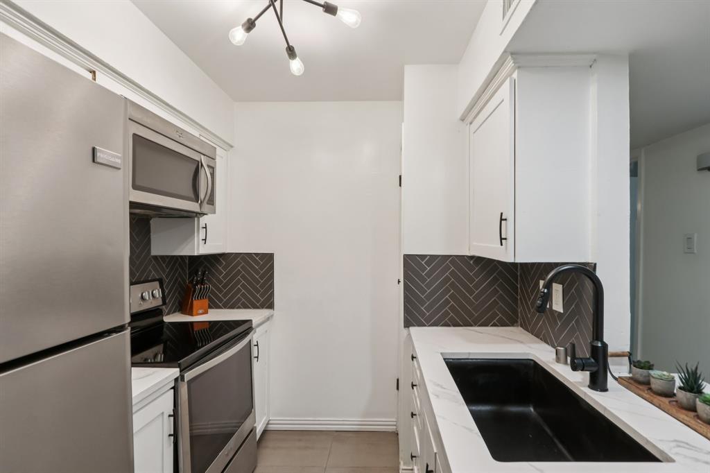 River Oaks Condos - Residential