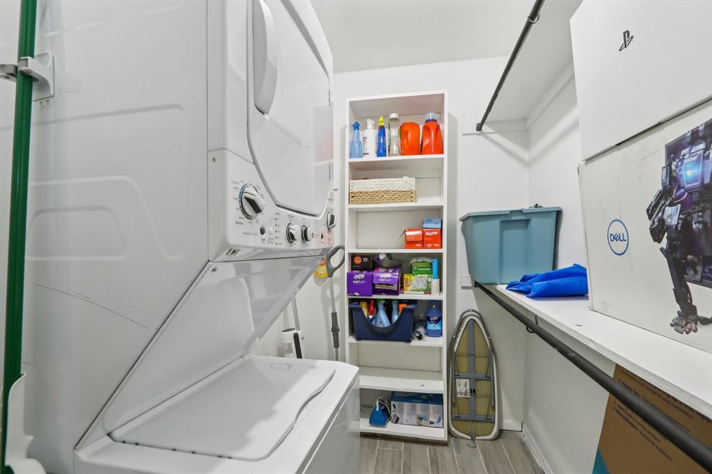 River Oaks Condos - Residential