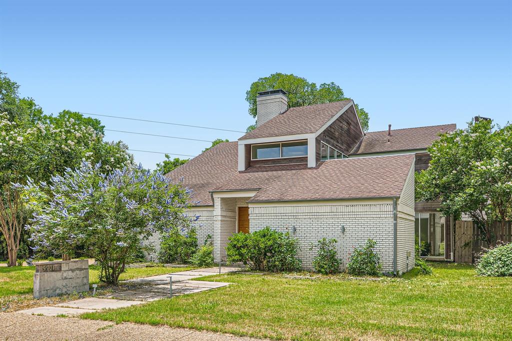 9901 Wood Forest Drive