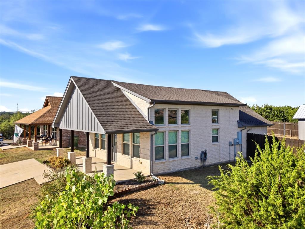 2316 Woodview Trail