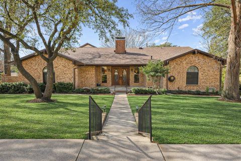 Photo of 1505 Surrey Court, Garland, TX 75043 (MLS # 21193828)