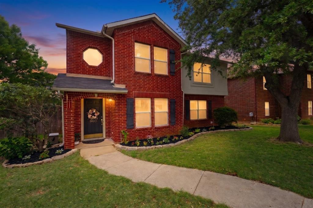 905 Valleybrook Drive