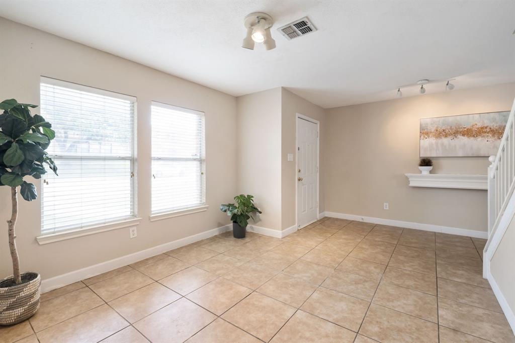 905 Valleybrook Drive