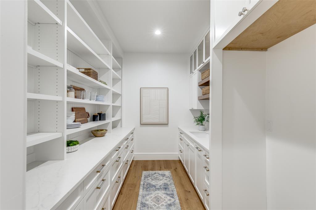 INWOOD ROAD ESTATES - Residential