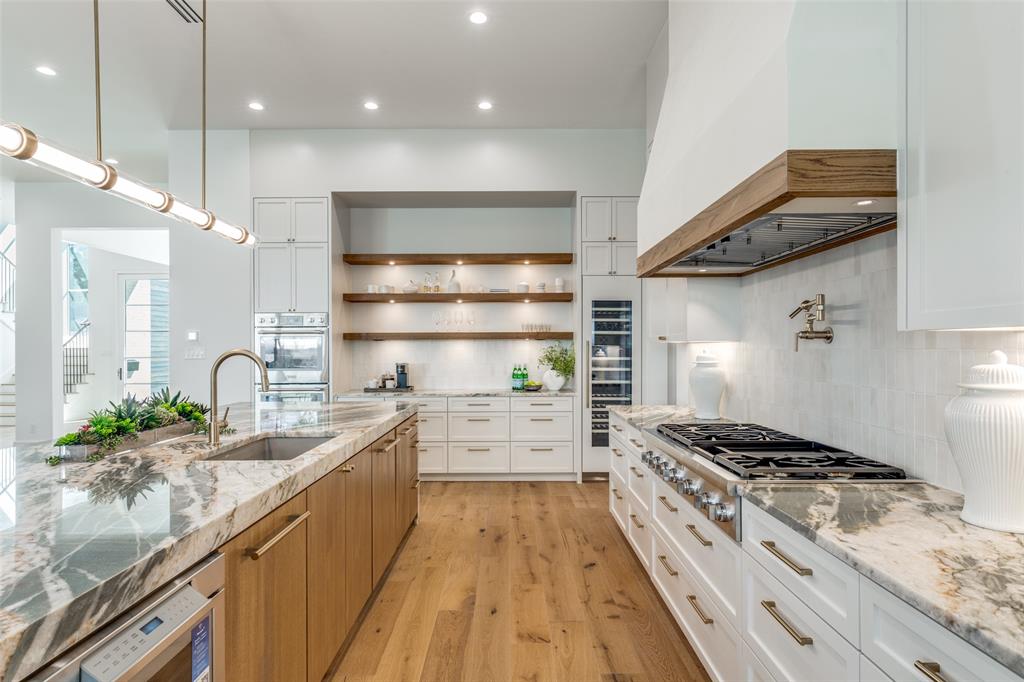 INWOOD ROAD ESTATES - Residential