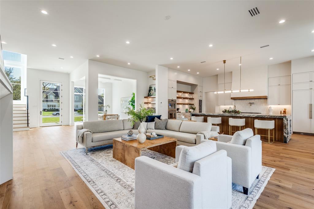 INWOOD ROAD ESTATES - Residential