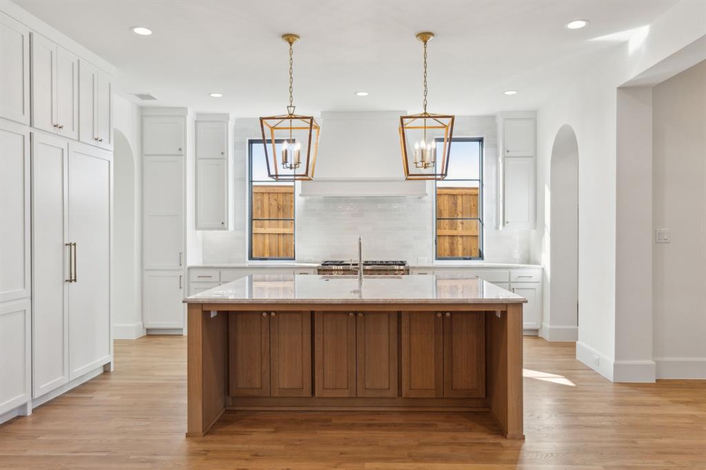 WHITE ROCK BLUFFS - Residential