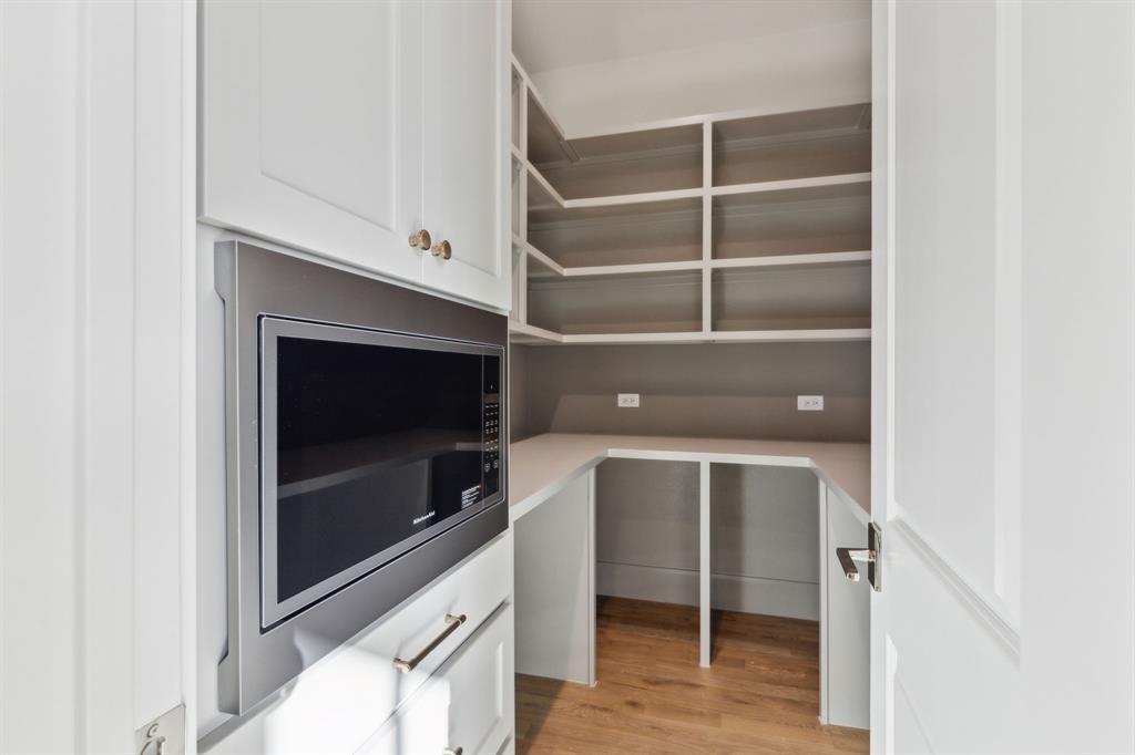 WHITE ROCK BLUFFS - Residential