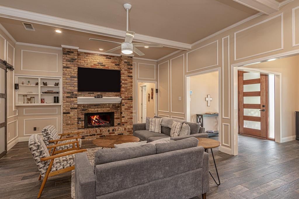 4005 Hatherly Drive