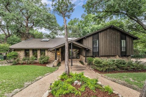 Photo of 4712 Glenwood Circle, Waco, TX 76708 (MLS # 21312390)