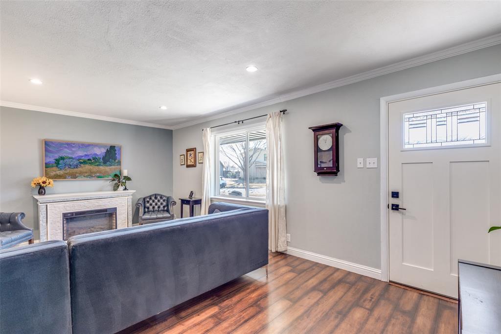 2819 Hollandale Lane