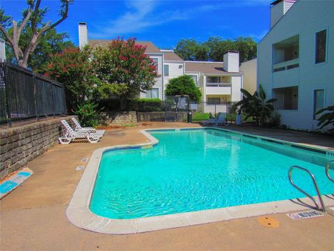 7431 Holly Hill Drive 216 Dallas TX 75231