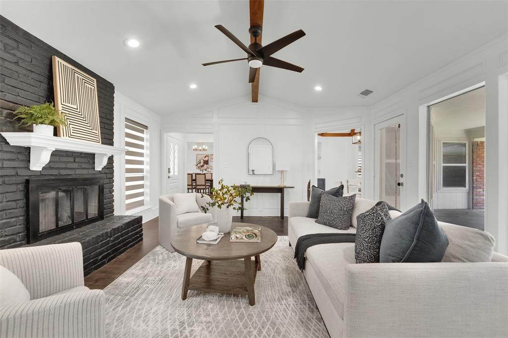 2225 Ridgewood
