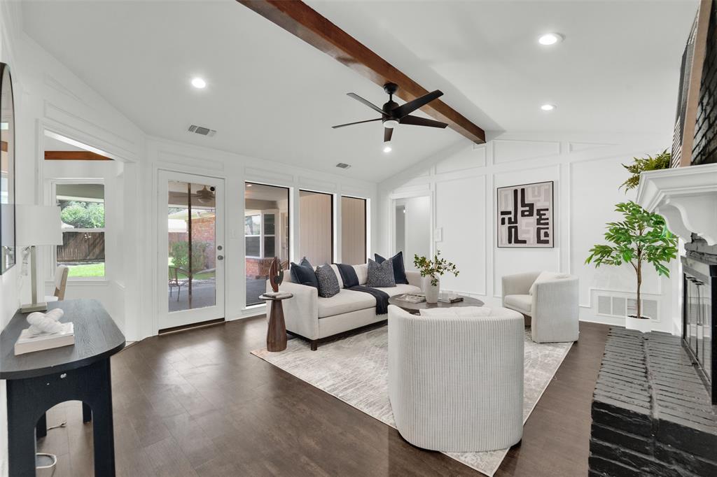 2225 Ridgewood