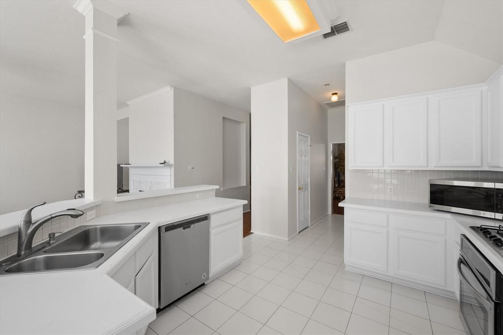 Hulen Bend Estates Add - Residential