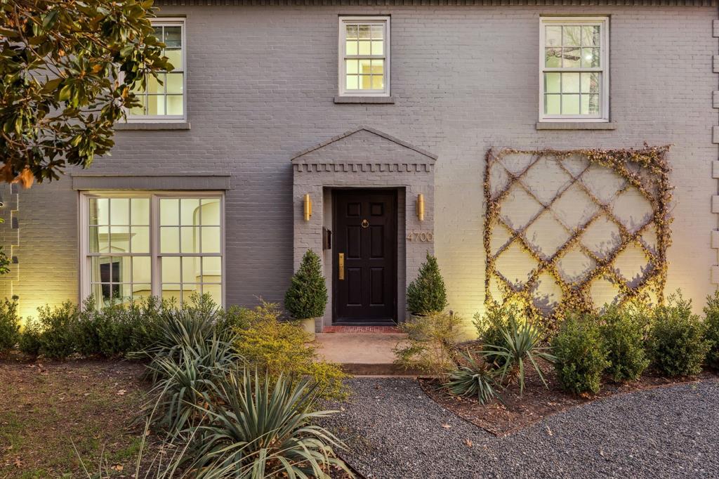 4700 W Amherst Avenue