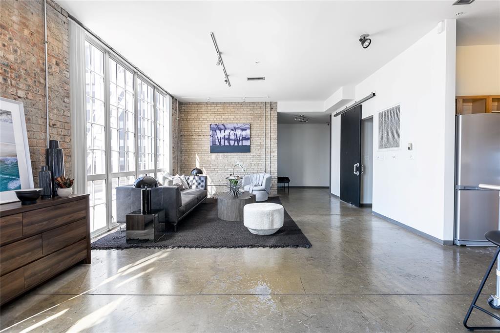 Soco Urban Loft Condo - Residential Lease