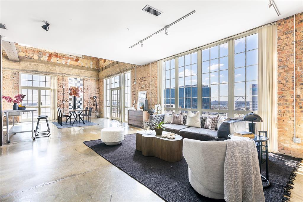 Soco Urban Loft Condo - Residential Lease