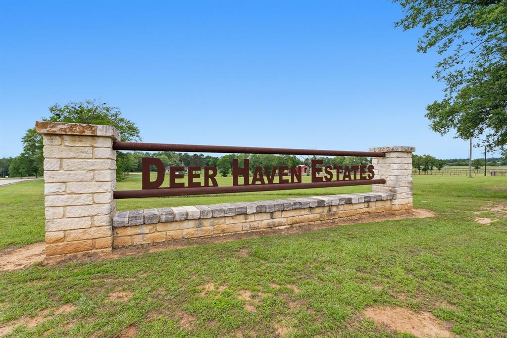 DEER HAVEN ESTATES - Land