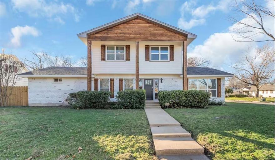 Beautifully Updated Two-Story Executive Home – 4 Bedrooms, 3 Baths

Experience modern comfort and style in this fully updated (2024) home located in the vibrant city of McKinney, Texas. Just minutes from shopping, dining, entertainment, and quick highway access to Dallas, this home offers the perfect blend of convenience and luxury.

Sitting on a large corner lot, the property features a fully fenced backyard, an electronic gated driveway, a large carport, and ample parking. There is also a separate fenced side yard, perfect for a play area or private dog park.

Inside, you’ll find an open and spacious layout filled with natural light. The primary bedroom is located on the first floor with its own ensuite bathroom. A full guest bathroom is also conveniently located downstairs. The first floor also features a nicely sized laundry room equipped with a full-size washer and dryer. Upstairs, you’ll find three additional bedrooms along with a beautifully updated modern bathroom.

The updated kitchen provides abundant counter space, plentiful cabinetry, an island, and all appliances included—gas stove, microwave, and stainless-steel refrigerator with ice maker.

The dining room includes a dining table with seating for six, and the home is enhanced by numerous windows adorned with stylish curtains.

This home is a family and pet paradise, perfect for everyday living and also ideal for those who work from home, offering comfort, style, and excellent functionality.