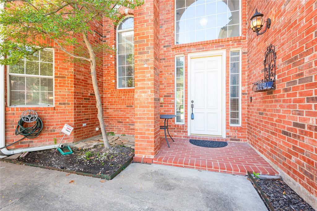 909 Hills Creek Drive