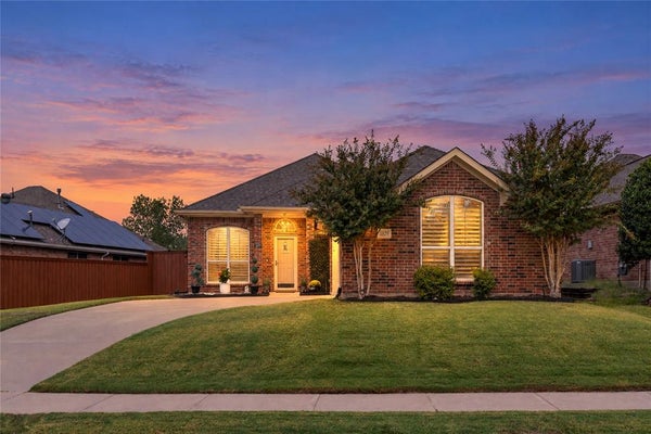 1829 MELTON DR, CARROLLTON, TX 75010 - Image 4e73ae48a8eecc36a07ac4e9d87f21c7/1540621120