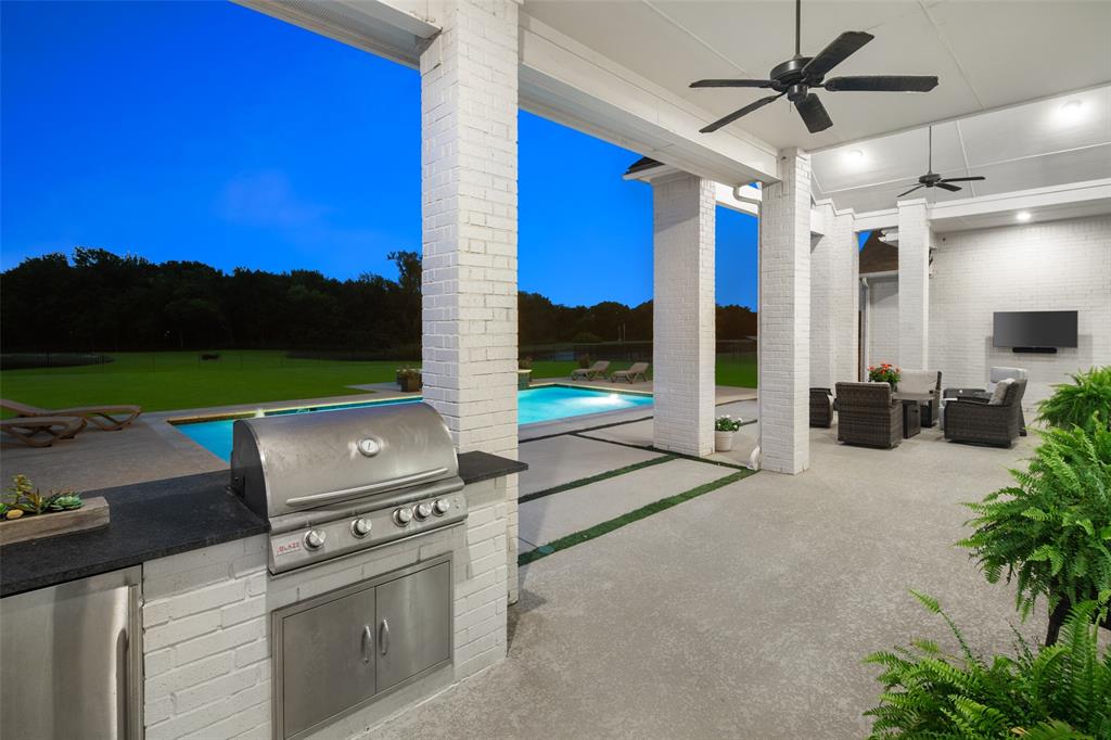 701 Inverness Lane