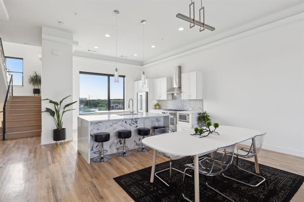 4940 Blaynes View
