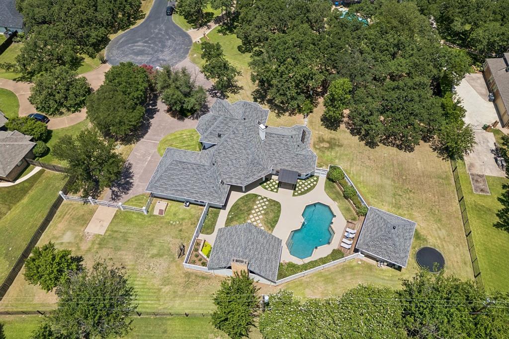110 Falcon Court
