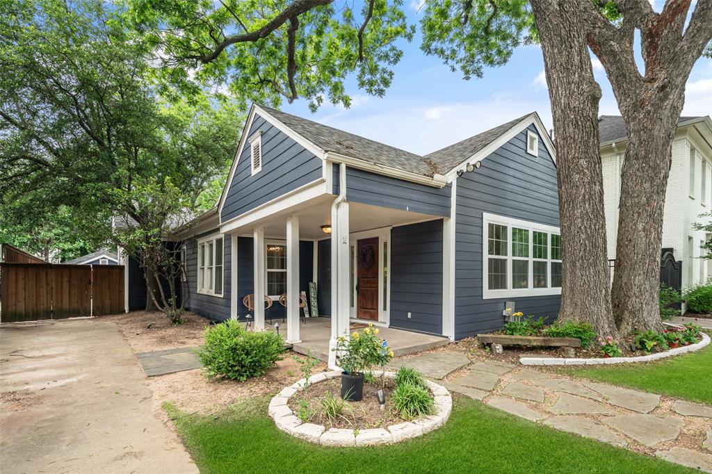6318 Lakeshore Drive