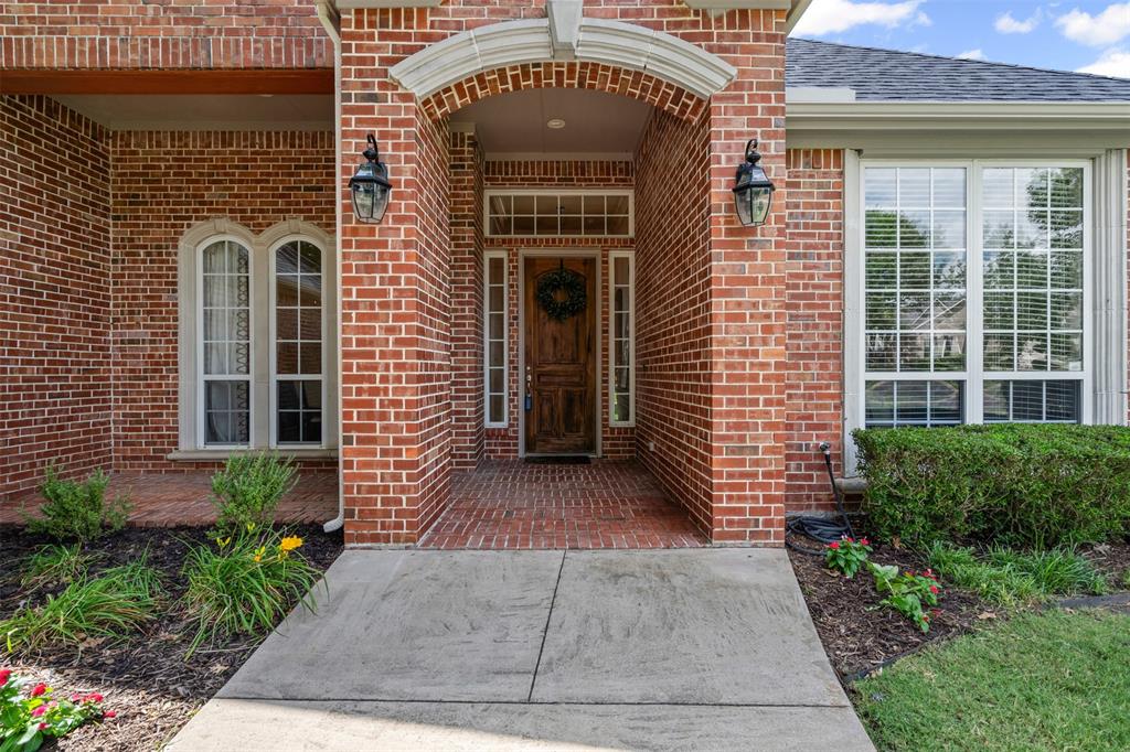 1501 Leaning Oak Lane