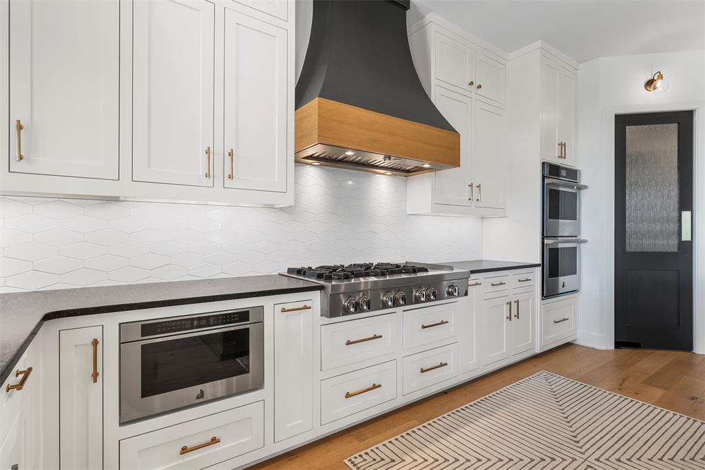 Walker J - Residential