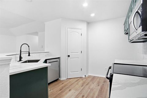 Tiny photo for 215 Willow Creek Lane, Terrell, TX 75160 (MLS # 21231808)