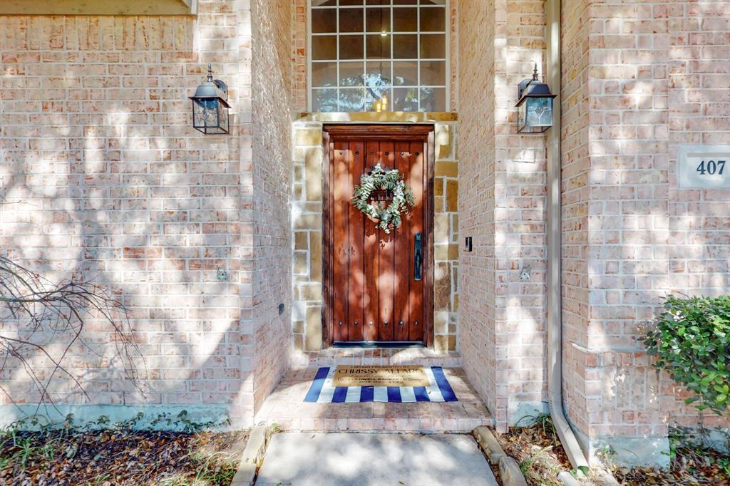 407 Clover Leaf Lane