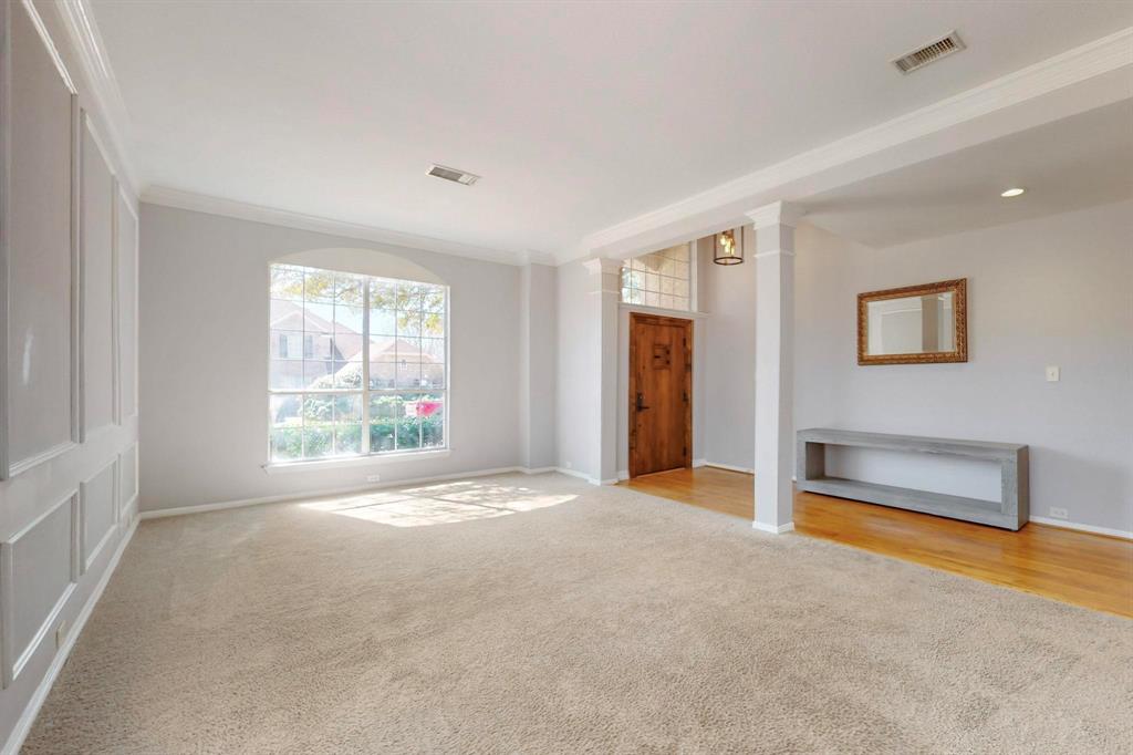 407 Clover Leaf Lane