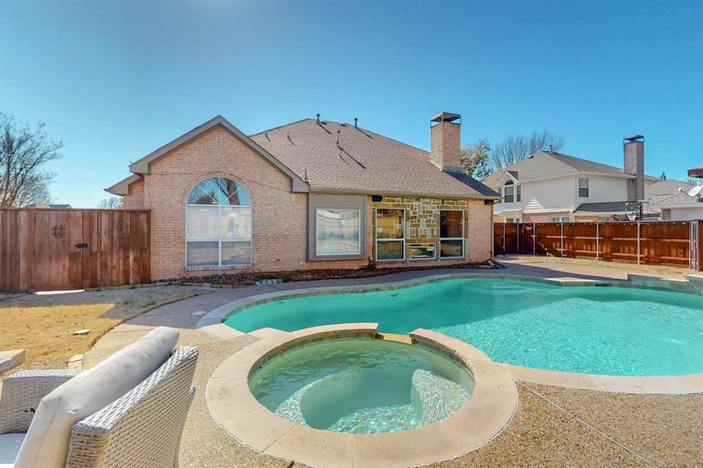 407 Clover Leaf Lane